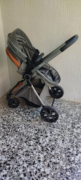 Coche de bebé y silla coche grupo 0