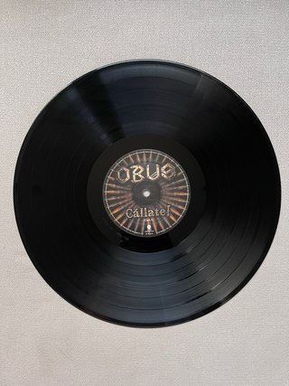 Vinilo de Obús “Cállate!”