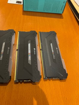 Kit 4x Corsair Vengeance RGB PRO DDR4