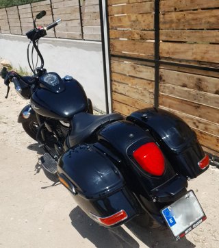 Suzuki Intruder C800 black edition
