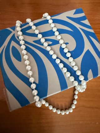 Collana perle bianco latte