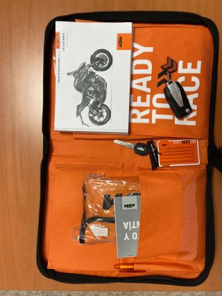 KTM 1290 Super Duke R Negra Naranja