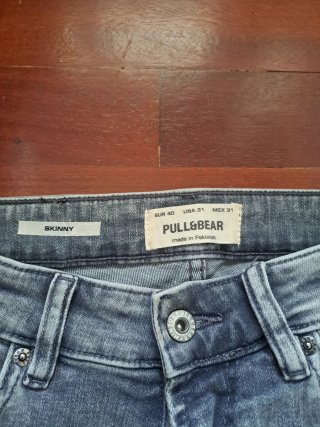 Pantalones vaqueros grises Pull & Bear