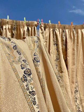Tela antigua seda damasco dorada 2 cortinas