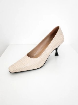Zapatos de tacón beige efecto piel cocodrilo
