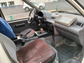 Nissan vanete 2000