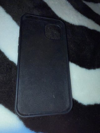 Cargador iPhone original + 4 Fundas iPhone 13