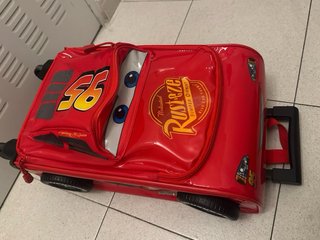 Maleta Rayo McQueen + Silla Regalo