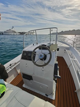 Fibramar 5.5m + Yamaha 115cv 4T (Inyección)