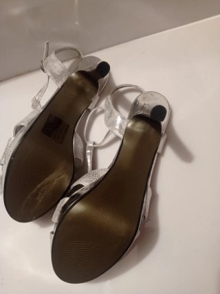 Zapatos de tacón plateados talla 41