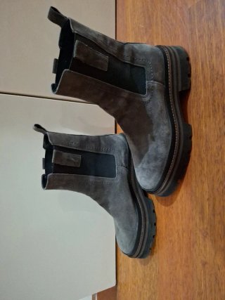 Botines Alpe Talla 39 Gris. En caja original