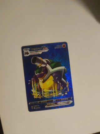 Carta Pokémon Pikachu VMAX 860/203
