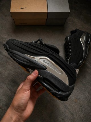 Nike NOCTA Zapatillas Negras y Plateadas