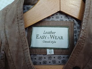 Chaqueta de piel marrón/beige