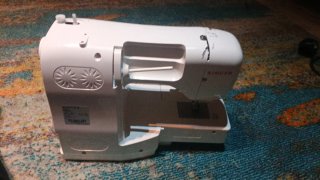 Máquina de Coser SINGER F527C Blanca