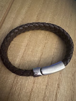 Pulsera de cuero trenzado Lotus