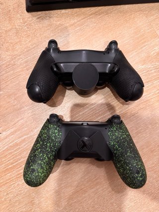 PS4 Pro 1TB + 3 Mando Scuff + 4 Juegos
