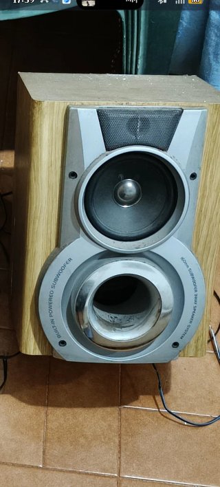 Altavoces Aiwa y Minicadena Potente