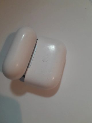 Cascos inalámbricos blancos