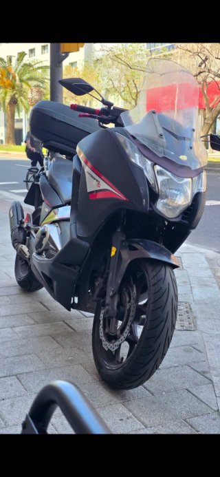 Moto Honda integra 700 automática