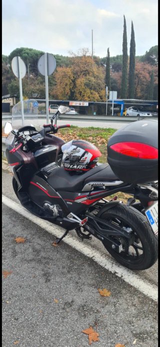 Moto Honda integra 700 automática