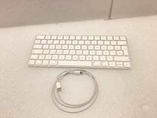 Teclado Apple A1644 Blanco