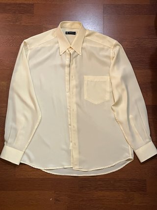 Camisa amarilla de vestir