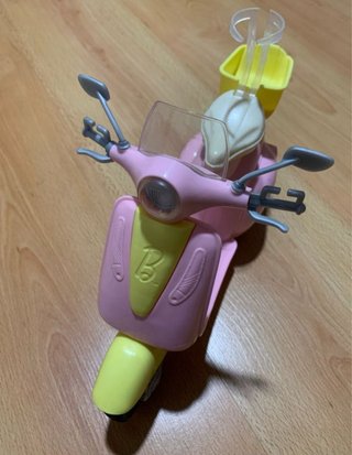 Autocaravana Barbie + moto
