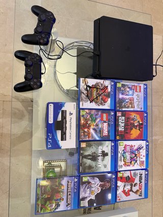 Pack PS4 + 2 mandos + 9 juegos + cámara