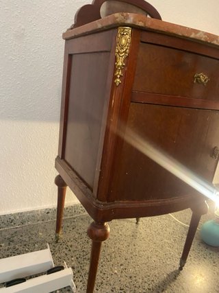 Armario antiguo,2 mesas, tocador y cabezales cama