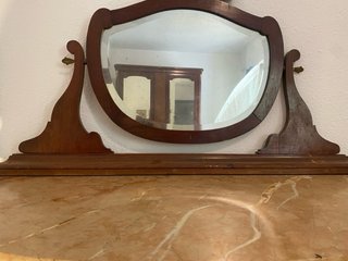Armario antiguo,2 mesas, tocador y cabezales cama