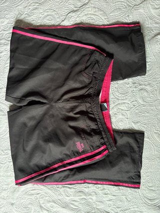 Pantalón chándal Lonsdale negro detalles rosa