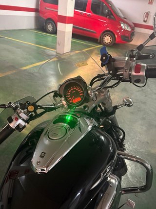 Suzuki Intruder M800 Negra