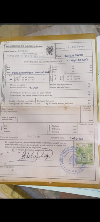 Remolque agrícola naranja