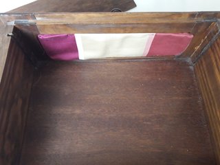 (50) Mueble madera 7 cajones y 1 puerta