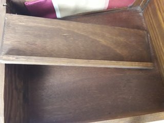 (50) Mueble madera 7 cajones y 1 puerta