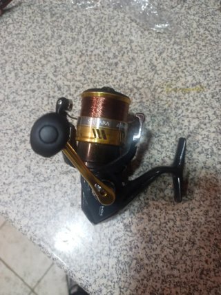 Carrete Shimano SAHARA 2500 nuevo