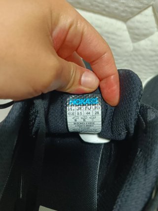 Zapatillas Hoka Bondi 9 Negras y Blancas