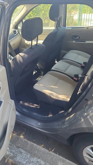 Renault Scenic 2010 matrícula francesa