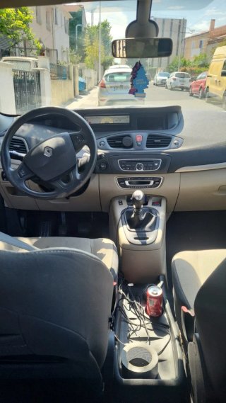 Renault Scenic 2010 matrícula francesa