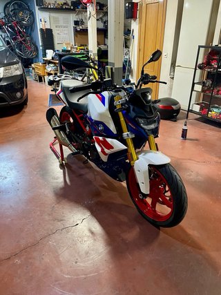 BMW G310R con garantía oficial