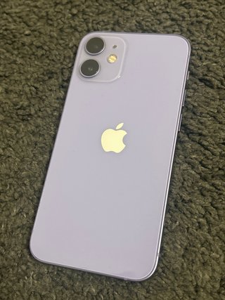 iPhone 12 mini 128 GB con protector