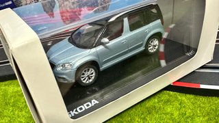 Skoda Yeti 1:43 Nuevo con Urna