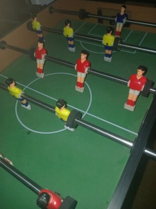 Futbolín de madera de niños