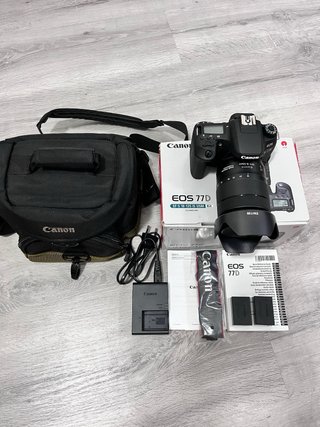 Canon EOS 77D Cámara Digital + Accesorios