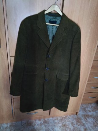 Chaquetón Purificación García verde oliva