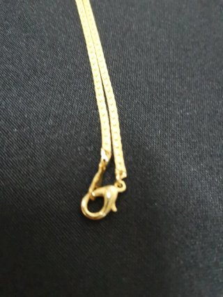 Colgante Goldfield con piedra verde y cadena