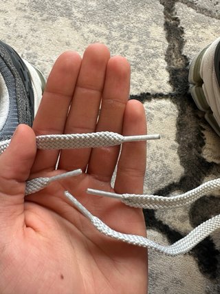 Tênis New Balance Cinza e Branco