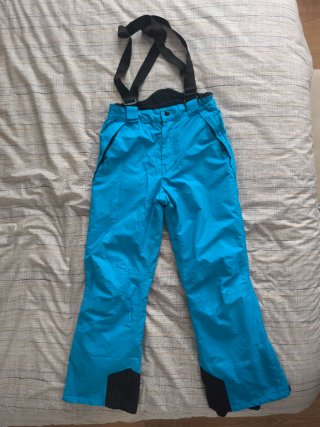 Pantalón de esquí azul con tirantes talla 152 .