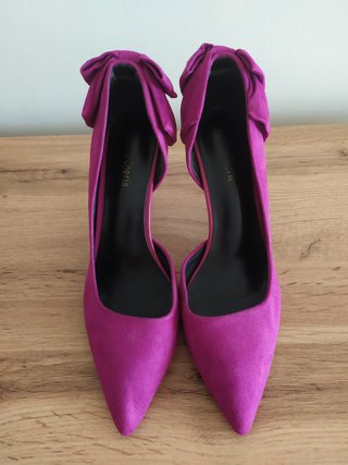 Sapatos stilettos fúcsia com laço atrás 37